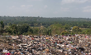 ファッション業界が抱えるごみ問題のイメージ画像