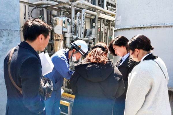 長野高専のチーム「たけの粉」の皆様の会社見学会の様子3