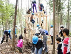 森林保全活動+薬草散策ツアーの様子