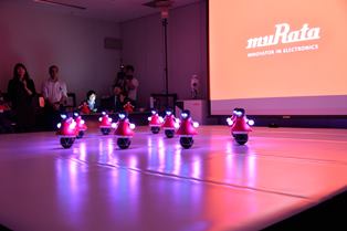 ポンポンの色が変わります