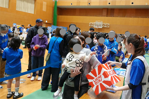 ハーフタイム抽選会の様子2