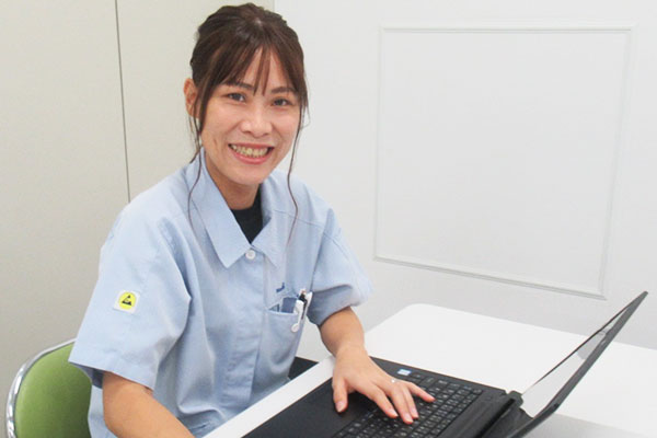 技術課—アシスタントの写真