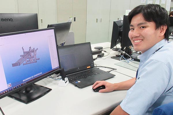 生産技術課—合理化の担当者の写真